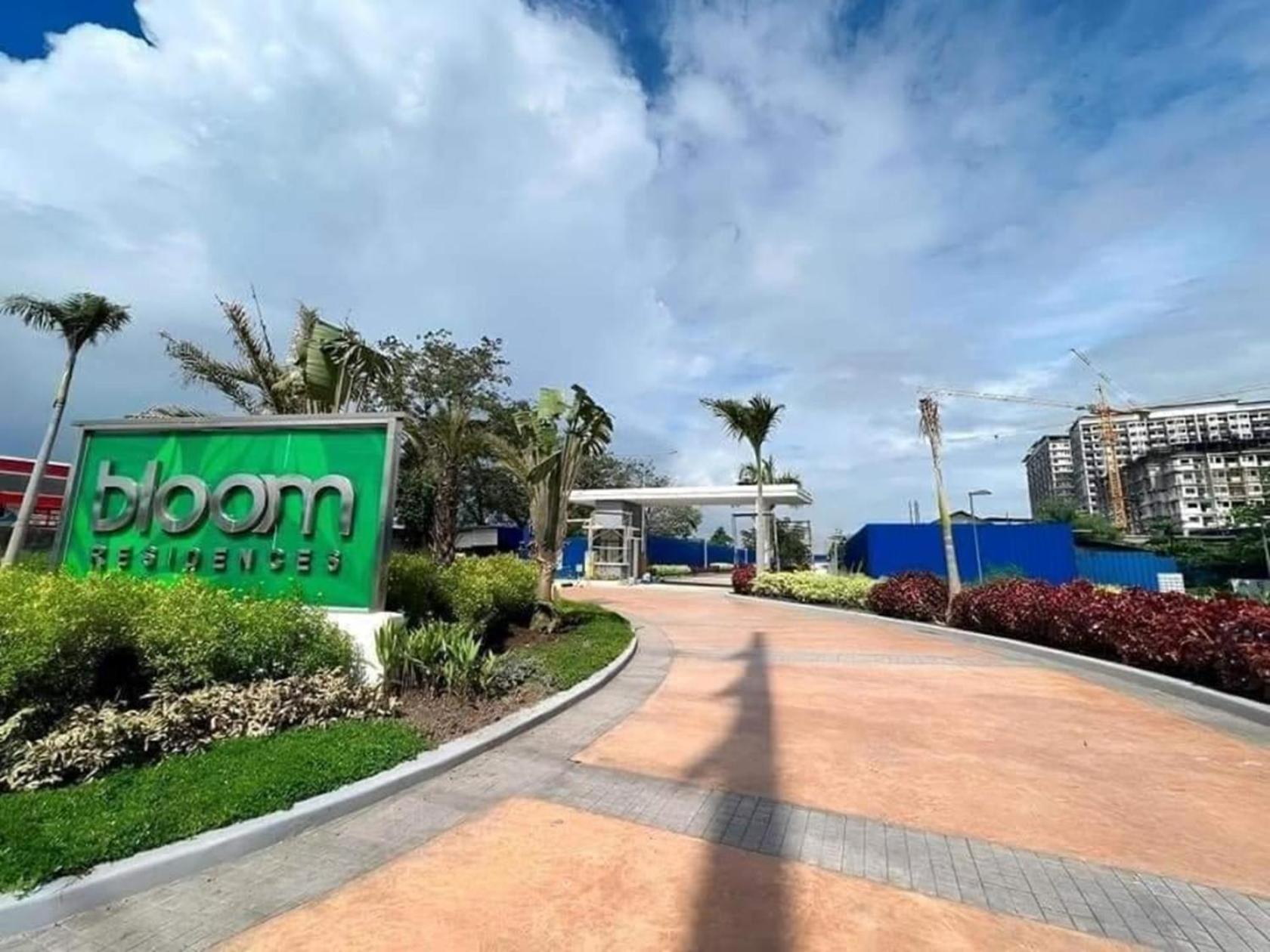 Bloom Residences Condo 2Br Manila Exteriör bild
